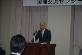 2012年国際交流センター留学生入学式