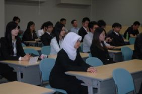 2012年国際交流センター留学生入学式