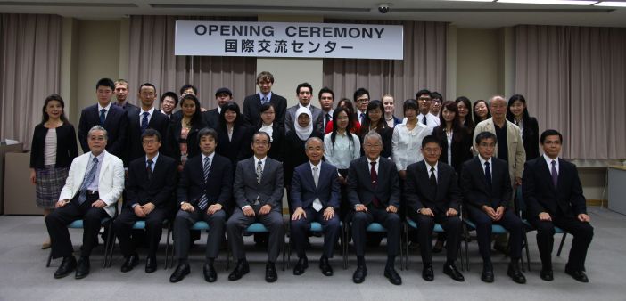 2012年国際交流センター留学生入学式