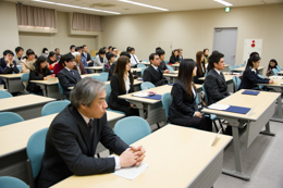 平成２４年度国際交流センター修了式