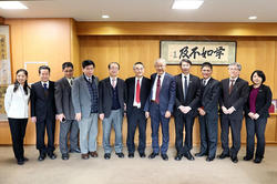 写真2：福田学長の右側がITRI日本事務所駐日代表 Dr.Hwa-Liang Chiou